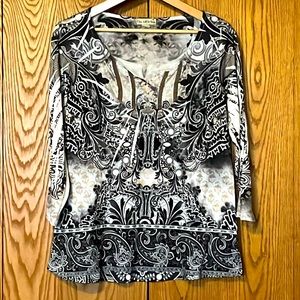Live and Let Live brand top. Multi colored black/grey/white/gold. Size XL